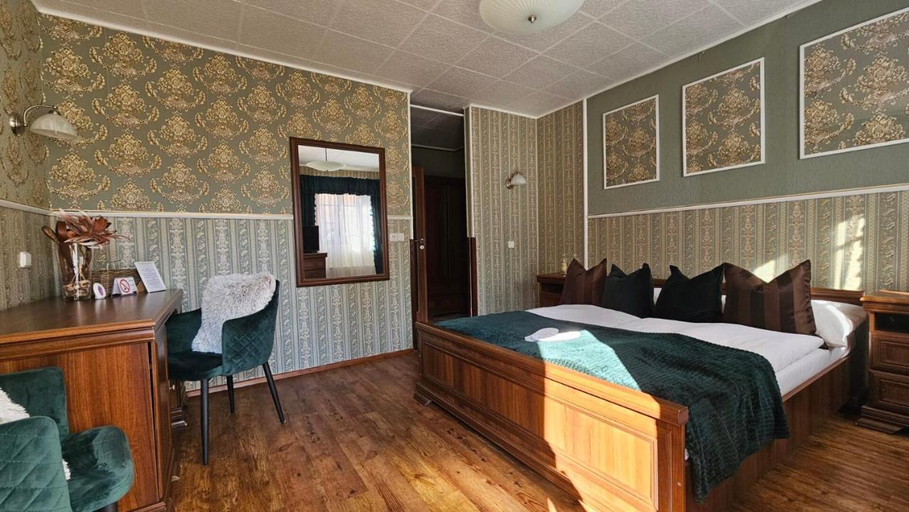 Zámecký penzion Rotunda Břeclav Exterior foto