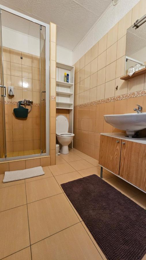 Zámecký penzion Rotunda Břeclav Exterior foto
