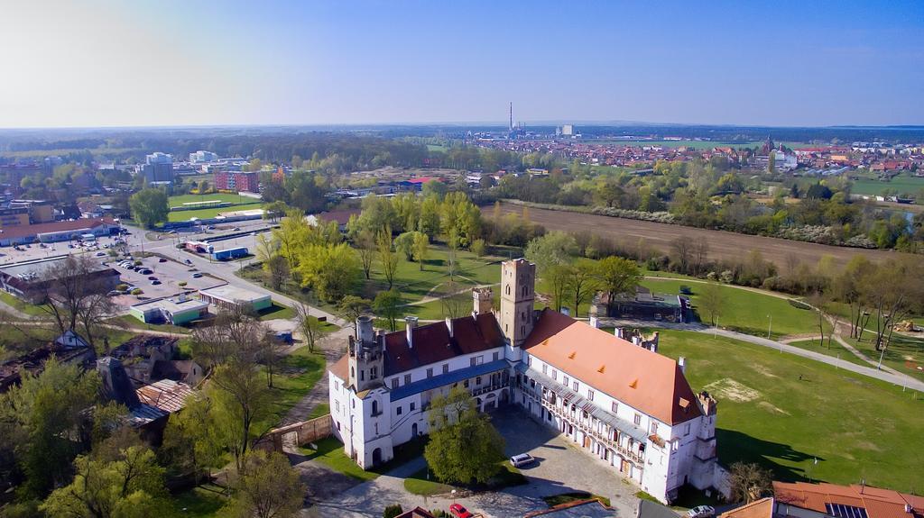 Zámecký penzion Rotunda Břeclav Exterior foto